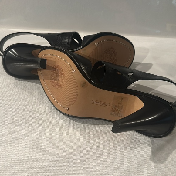 Vince CAMUTO Black Slingback 4” Stilleto with adjustable side buckle. Size 8.5 - Picture 6 of 7